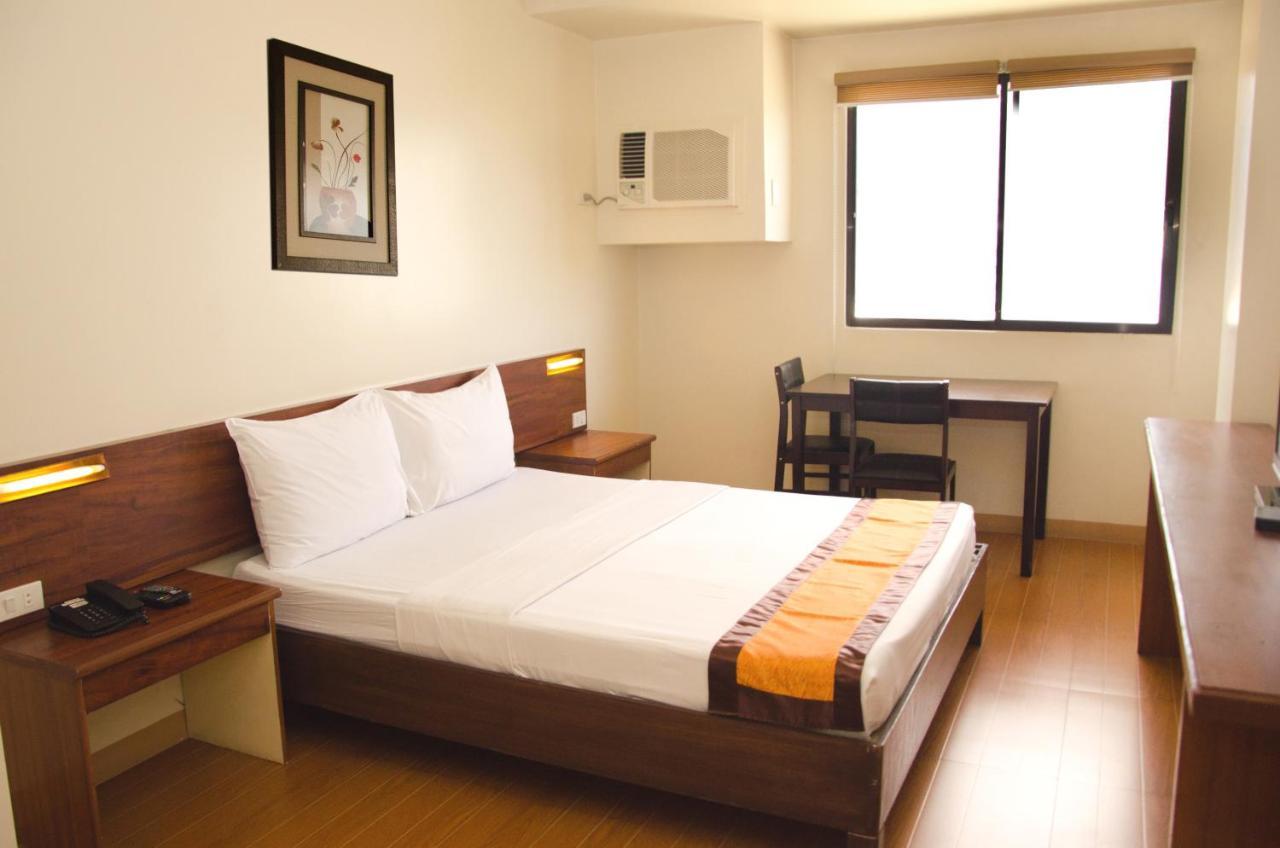M Suites Hotel Makati City Zewnętrze zdjęcie