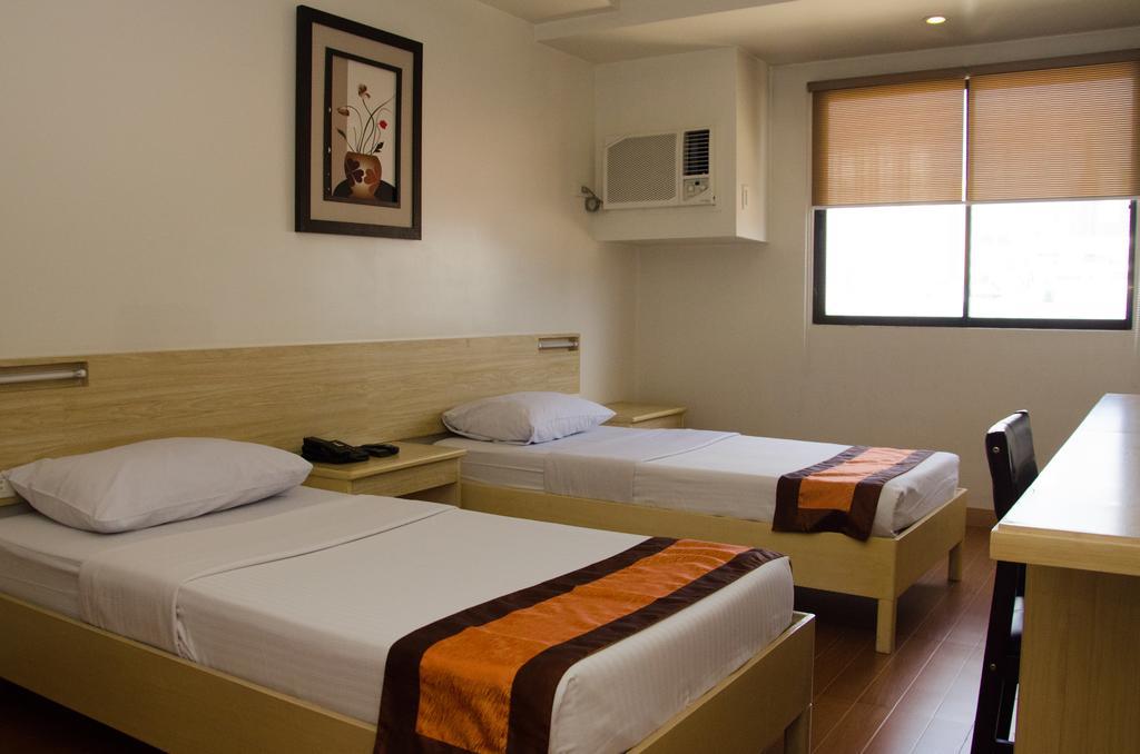 M Suites Hotel Makati City Zewnętrze zdjęcie