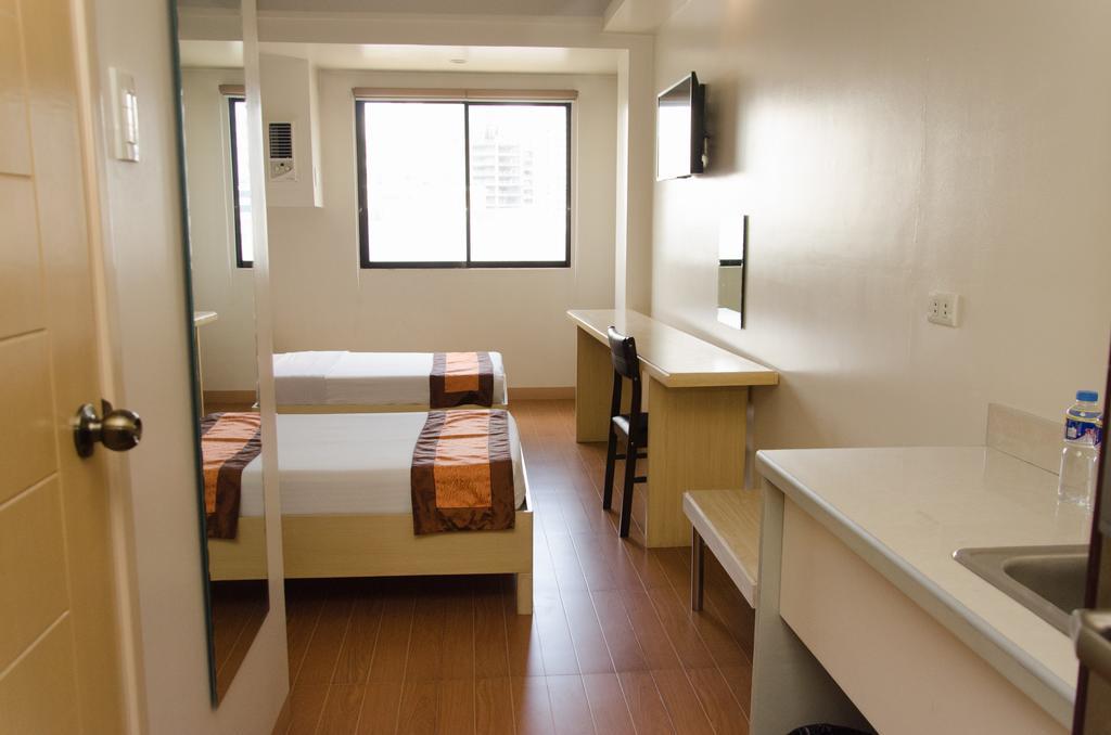 M Suites Hotel Makati City Zewnętrze zdjęcie