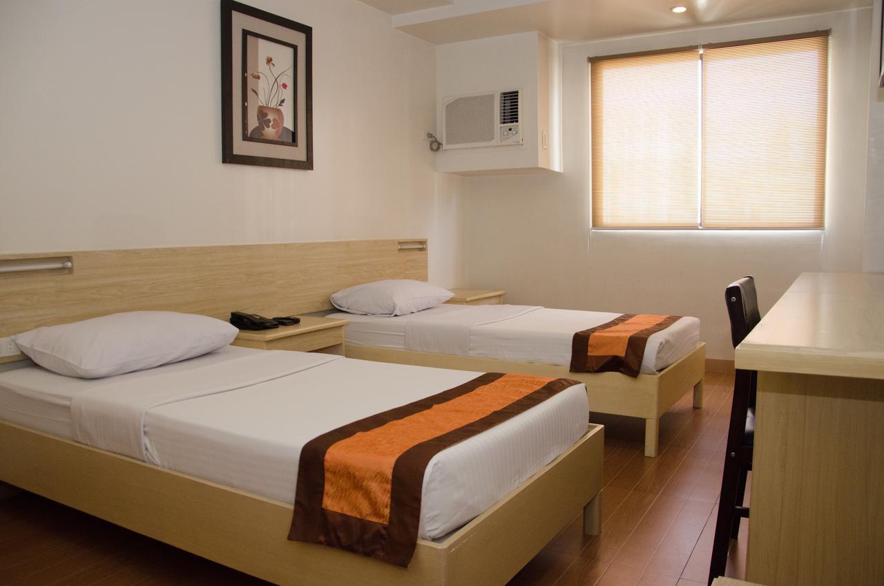 M Suites Hotel Makati City Zewnętrze zdjęcie
