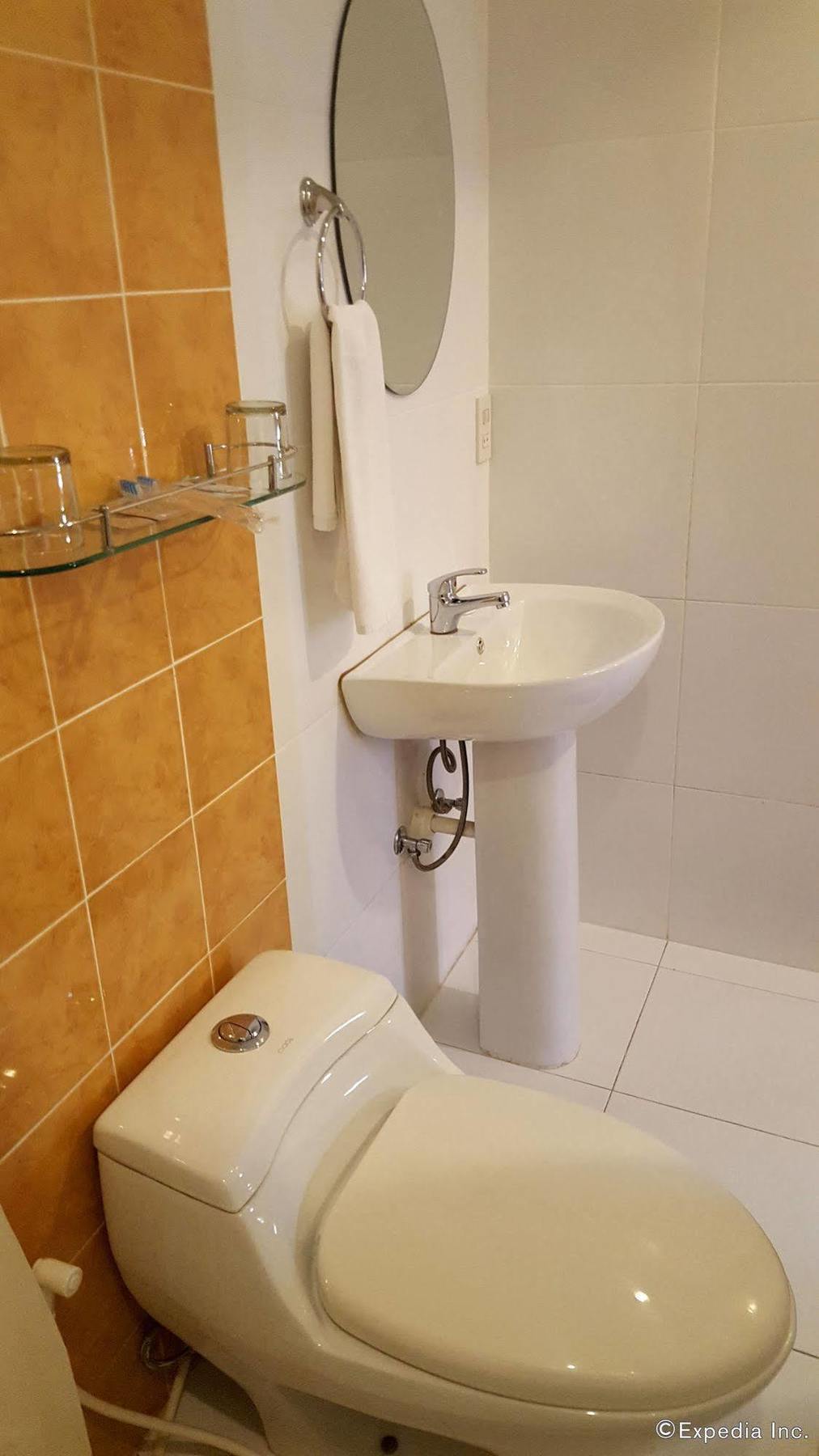 M Suites Hotel Makati City Zewnętrze zdjęcie