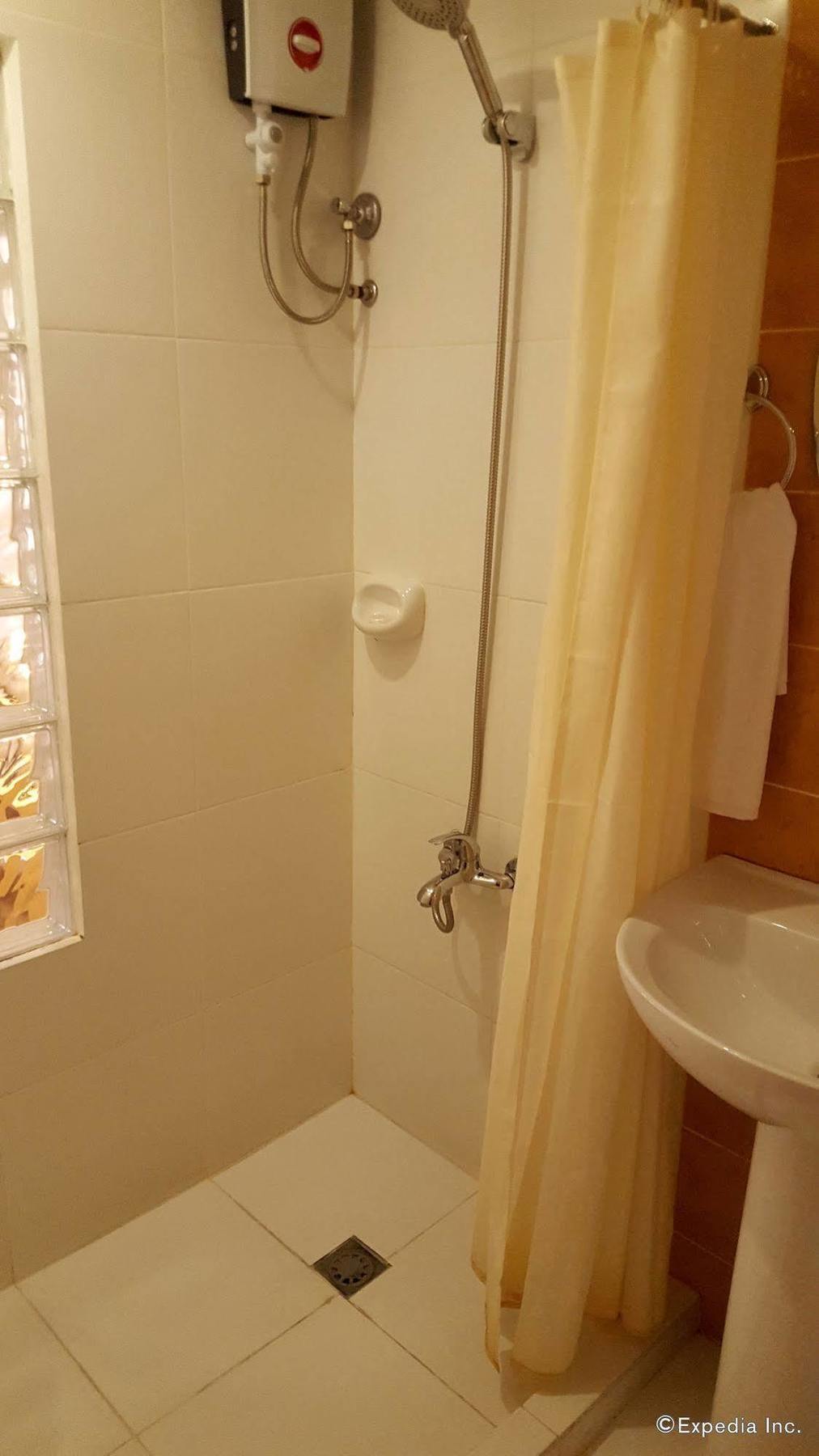 M Suites Hotel Makati City Zewnętrze zdjęcie