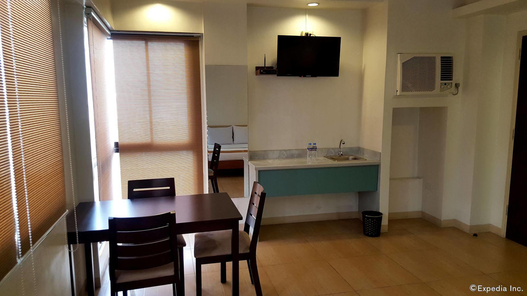 M Suites Hotel Makati City Zewnętrze zdjęcie