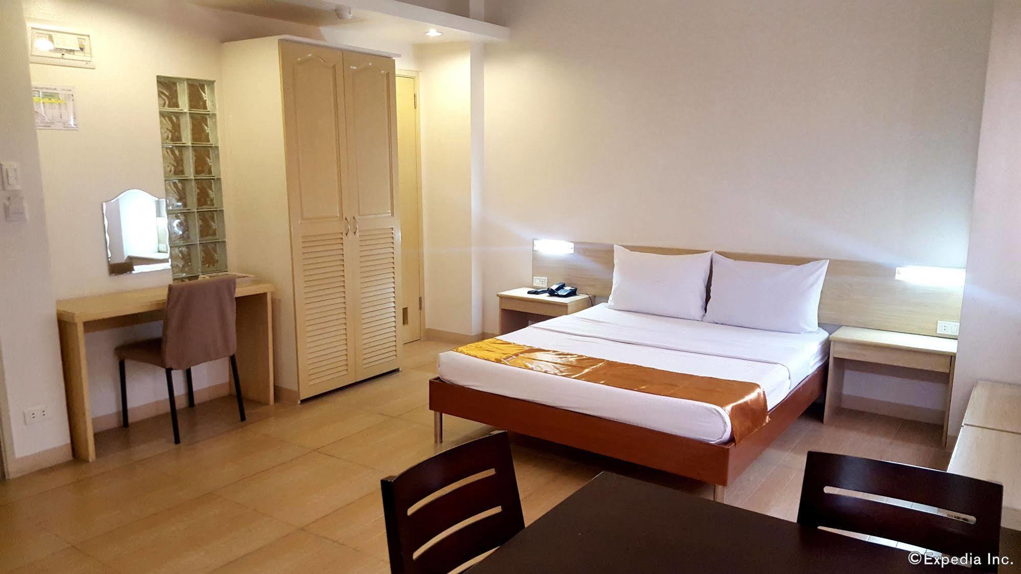 M Suites Hotel Makati City Zewnętrze zdjęcie