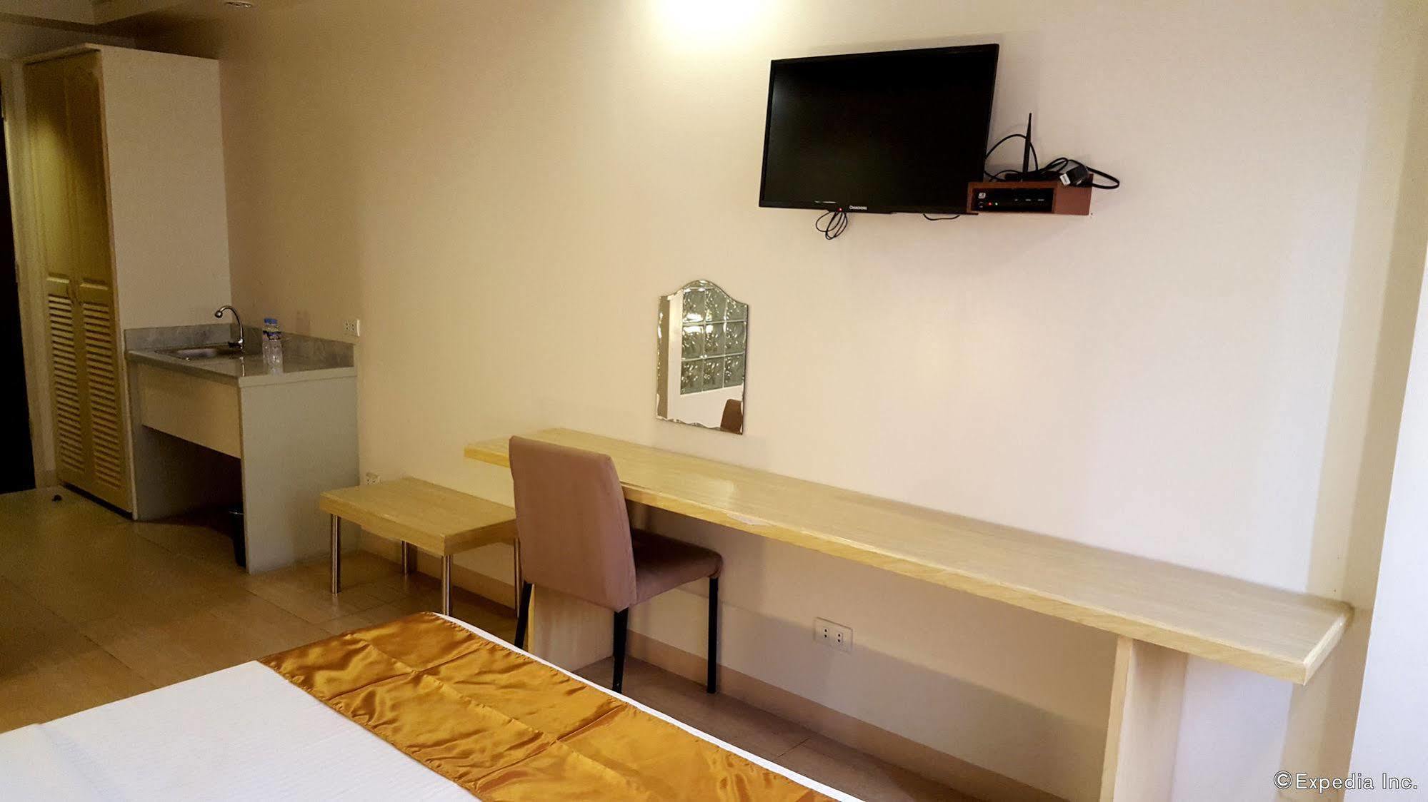 M Suites Hotel Makati City Zewnętrze zdjęcie